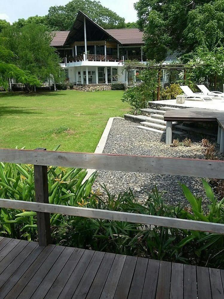 Bajo Komodo Eco Lodge Labuan Bajo Extérieur photo